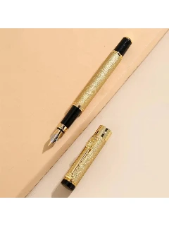 قلم نافورة محمول باللون الذهبي1