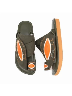 حذاء شرقي مطرز زيتي في برتقالي4